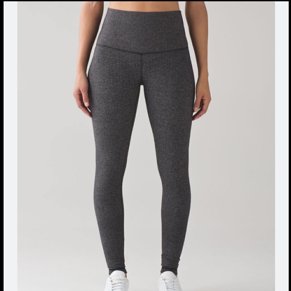 Lululemon Wunder Under Pant (Hi-rise) - Picture 2 of 5